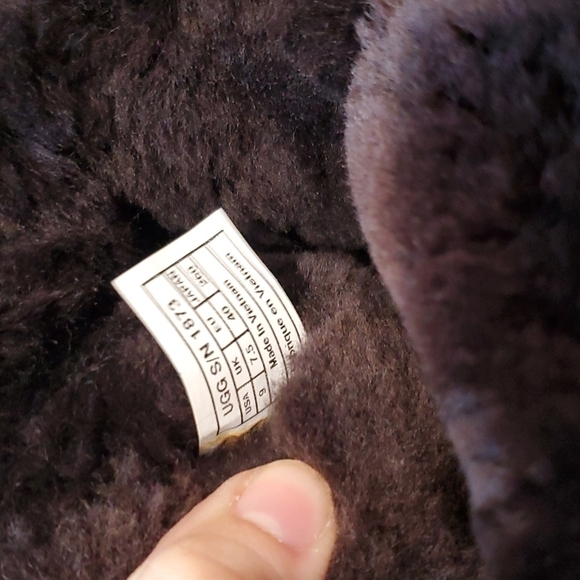 Ugg Australia tall boots Bailey Button Triplet II chocolate - Picture 10 of 16